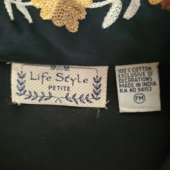 Nwot Life Style Petite Embroidered Floral Jacket Medium Black Long Sleev… - Picture 2 of 12